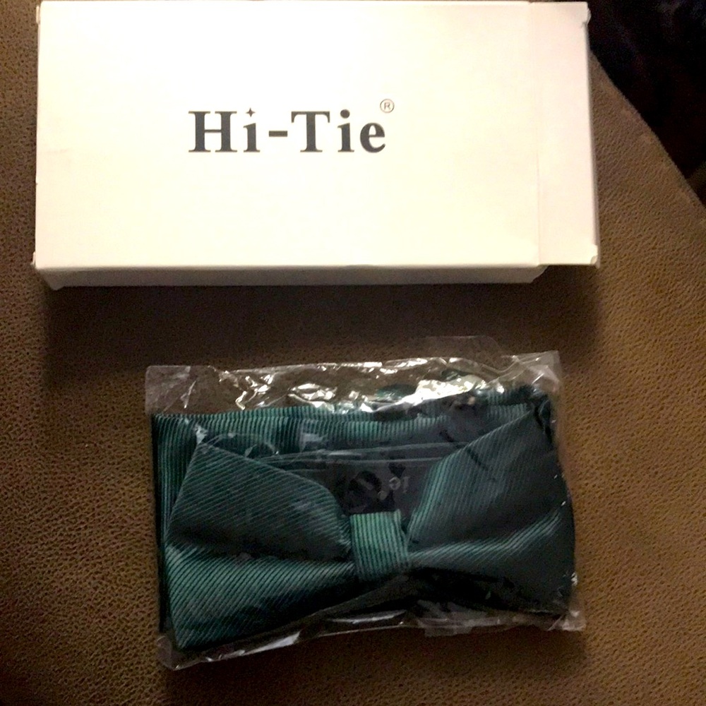 Bow- Tie set